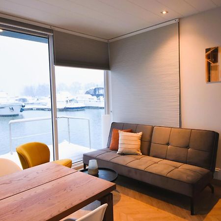 Houseboat Trinidad 호텔 마스트리흐트 외부 사진