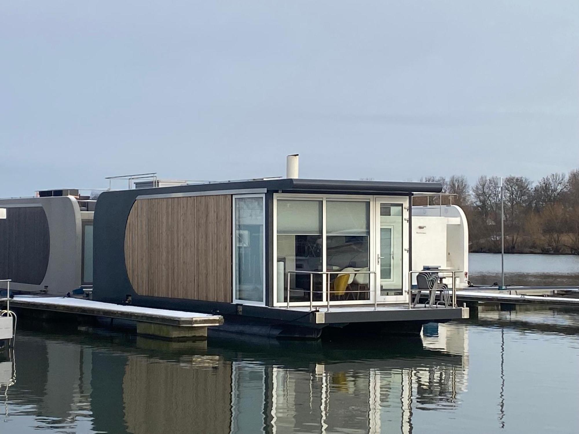 Houseboat Trinidad 호텔 마스트리흐트 외부 사진